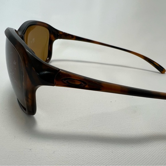 Oakley Brown Sport Sunglasses - Frames Only - Picture 6 of 9